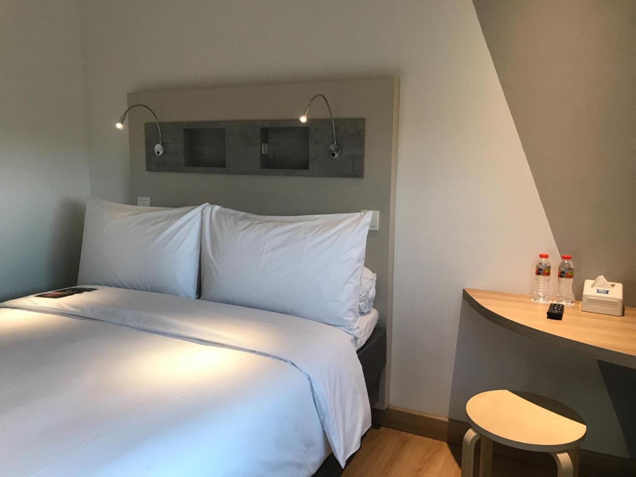 Ibis Budget Surabaya Diponegoro Dış mekan fotoğraf